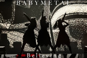 【海外】BABYMETAL の「Believing」に夢中