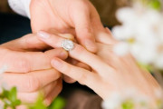 初めて付き合った彼女と婚約したけど何か質問ある？