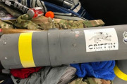 中東「土産」にミサイル発射装置？米ワシントンの空港で押収…対舟艇ミサイル「グリフィン」の発射装置か！