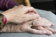 テレビに100歳超えてる夫婦が出てて、その奥さんが「結婚ってくじ引き」と言ってて凄く納得した。