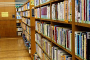 図書館「本が無料で読み放題です、CDやDVDもタダです」←お前らが行かない理由