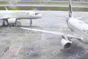 【動画】サンパウロの空港でLATAM航空のエアバス機同士が衝突する事故。