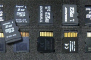 【雑談】サブ機のSwitch Liteに4GBのmicroSDカード挿してるけどこれじゃ足りない…