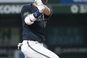 打撃絶好調のオリックス・T-岡田、2回裏に逆転2ランホームランを放ち先発の山本由伸を援護する！