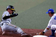 阪神・井上がプロ初盗塁　四球、右前打で１番起用に応える