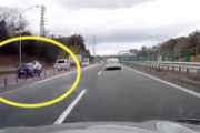 【滋賀】合流の恐怖。二車線またぎのフォルクスワーゲンに当てられるドラレコ。