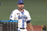 DeNAエスコバー、バウアーのサポート役も　「当たり前、だってチームメイトだよ」