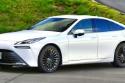 トヨタから水素カー2代目MIRAI