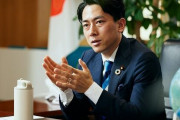 小泉進次郎「有料化はレジ袋とスプーンだけではない。全てのプラスチック製品が対象だ！」
