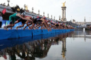 【パリ五輪】セーヌ川さん、大腸菌マシマシでトライアスロン選手を待ち構える