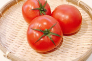 🍅トマトのヘタは食べるな！食中毒の恐れ　トマト農園が注意喚起　