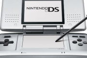 ニンテンドーDS、発売から17年、もう「レトロゲーム機」？