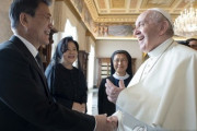 【文大統領】「次は朝鮮半島で」　ローマ教皇に北朝鮮訪問を再提案か