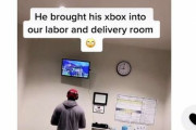 立ち会い出産で分娩室に家庭用ゲーム機を持ち込んだ男性、SNSで炎上・・・