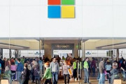 【小売】マイクロソフト、全直営店を永久に閉鎖　約80店