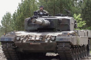 スロバキアも「レオパルト2」ユーザーに…ウクライナに装備品提供の代わりにドイツが中古戦車を供与！