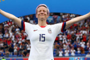 【悲報】サッカー女子アメリカ代表選手、メッシロナウドを痛烈批判ｗｗｗ