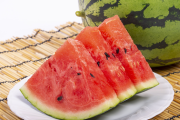 スイカ「味S・量S・熱中症予防効果S・価格B」←この神の野菜
