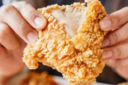 【悲報】ケンタッキーに「肉が少ないガリガリチキン」がある事実　大きさが違って不公平だと記事にまでなってしまう