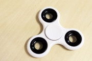 【悲報】ハンドスピナー、もう誰の記憶にも残ってない