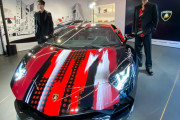 ランボルギーニがヨウジヤマモトとコラボした車を公開