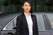 【画像】安倍晋三の女性SPがめちゃくちゃカッコいいと話題に！！！！ｗｗｗｗｗｗｗ