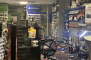 アメリカの暴動で襲われたゲームショップがやばい・・・