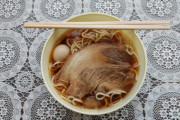 【このチャーシュー】自販機ラーメンって美味くて安いよなwwwwwwww（画像あり）