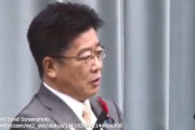 反権力しながら権力から権威を得たいと考える矛盾　反権力を謳うなら、辞退すべきです。