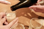 【仕事】フジで話題だったけど“お酌”って今もするの？