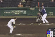 阪神、痛恨ミス…糸原の悪送球で先制点を献上