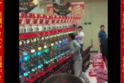 「お金を返して欲しい」と金づちを持った男がパチンコ屋に侵入！51歳無職の男を現行犯逮捕