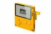 ユニークな携帯ゲーム機“Playdate”が、ついに日本時間の7月30日午前2時より予約開始