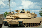 米陸軍の2023年調達コスト…1両両当たり、M1A2改修1870万ドル、ストライカー改修873万ドルもかかるのか！