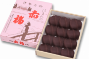 【画像】赤福1箱（12個入り）飲み物なしで5分で食べ切れたら10000円。失敗したら一生赤福しか食べられない