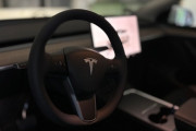テスラ店員が告白「試乗の同乗って結構怖いんですよね…」