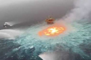 【動画】メキシコで発生したガスパイプラインの火災で「海中で燃えている」とかいう見たことない映像が撮れる