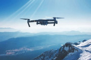 【山小屋】100kgくらい運べるドローンがあれば世界が広がりそうだが