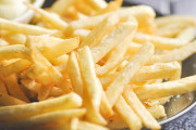 【悲報】マックのポテトを飽きるくらい腹いっぱい食べたいｗｗｗｗｗｗ