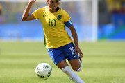 女子サッカー№１選手　ブラジル代表ＦＷマルタ　同僚と同性婚約を発表