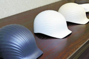 ホタテ貝殻をヘルメットにして「ホタメット」4800円…貝殻と廃プラの新素材「カラスチック」用いて