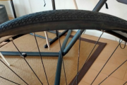 【急募】自転車タイヤをどうにかしてここからはめる方法