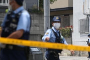 兵庫でボーガン乱射の大学生、大量殺人か　「複数の家族を殺した」