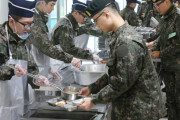 【お笑い韓国軍】給食改革へ　食材納入の競争入札を導入