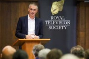 【イギリス公共放送】BBC会長 「地上波テレビはおわる。2030年までに地上波テレビやラジオ放送を廃止し、ネットのみの配信に備える必要がある」
