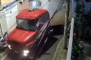 【動画】やけくそかよｗｗｗ狭い道に迷い込んだトレーラーがご乱心。