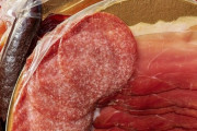 燻製肉、瓶詰め、缶詰めみたいな長期保存できる食材にロマンを感じる