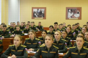 ロシア軍が士官候補生の履修期間を短縮し繰り上げ卒業！