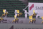 【画像】ソフトバンクのペッパー君と首なしドッグロボを使った野球応援が狂気だと話題に