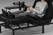 「電動ゲーミングベッド」が発売　５万９８００円　電動だぞ、電動